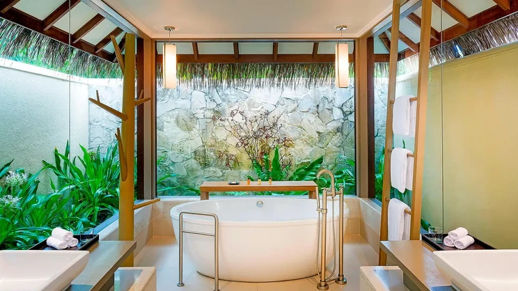 Sheraton Maldives Full Moon Resort & Spa